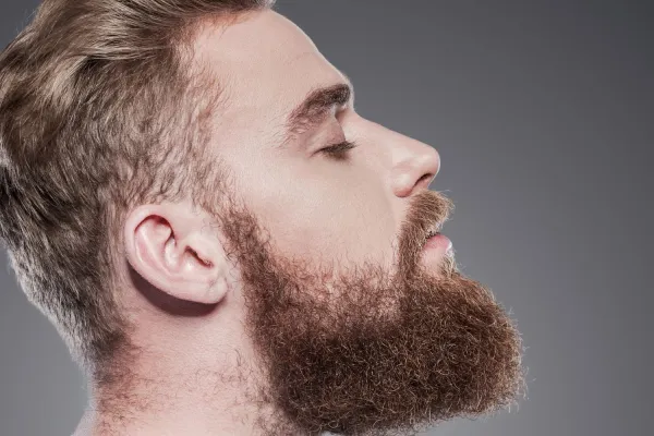 Czym i jak często myć brodę?