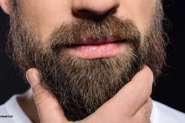 Jakie kosmetyki stosować, by broda nie matowiała i nie zmieniała koloru?