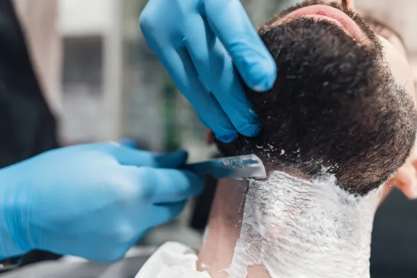 Męskie golenie na mokro krok po kroku