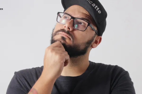 Najczęstsze problemy z brodą: przesuszenie, łupież i nierówny zarost – jak sobie z nimi radzić?