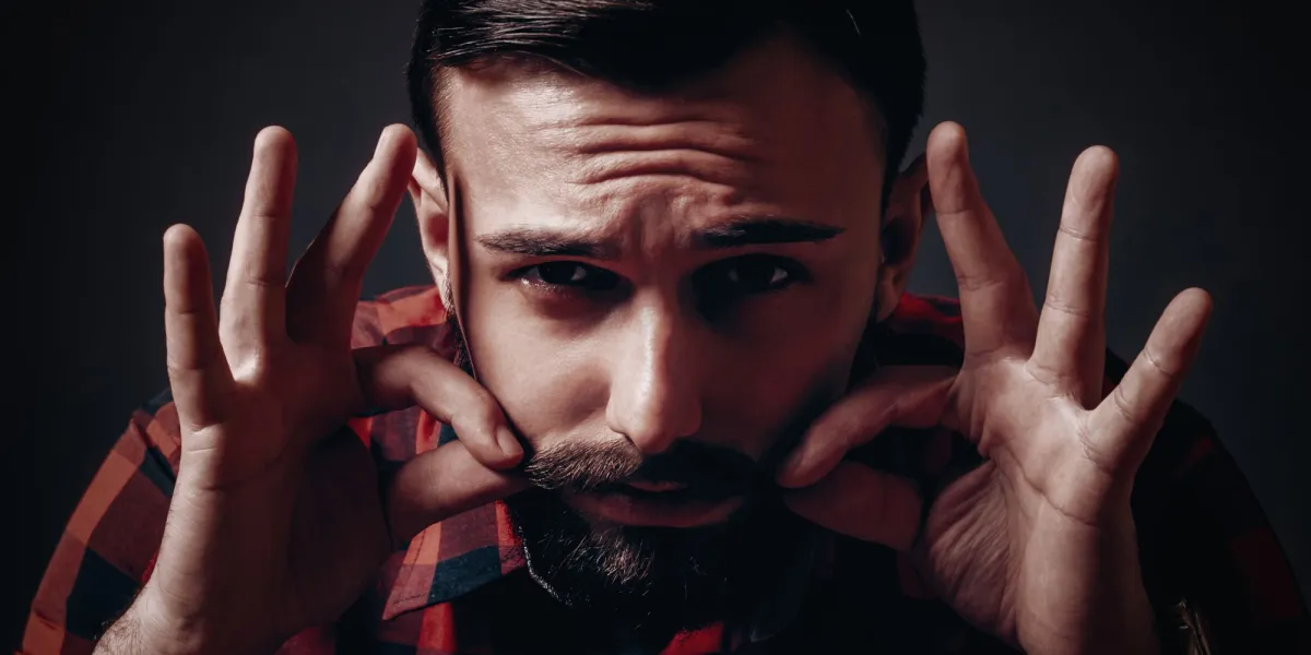 Modelowanie wąsów woskiem