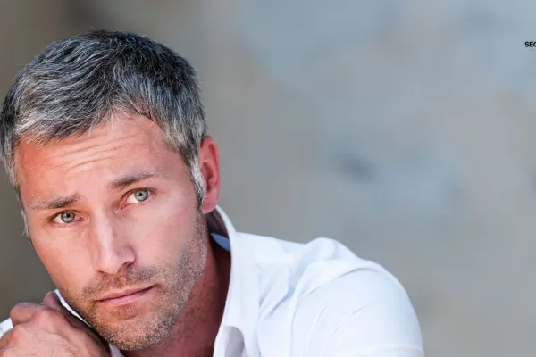 Męskie włosy po 30-tce – jak zmieniają się ich potrzeby i jak o nie dbać?