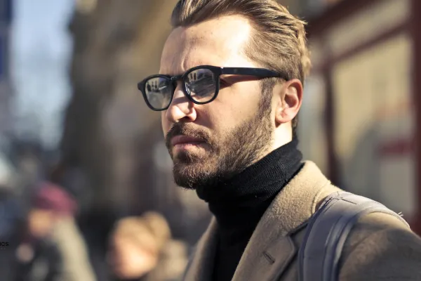 Męska skóra a zanieczyszczenie powietrza – jak smog wpływa na cerę?